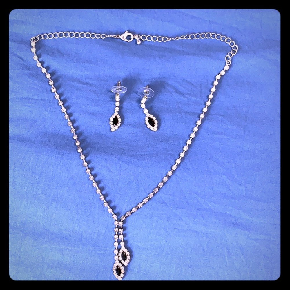 Necklace & Earring set